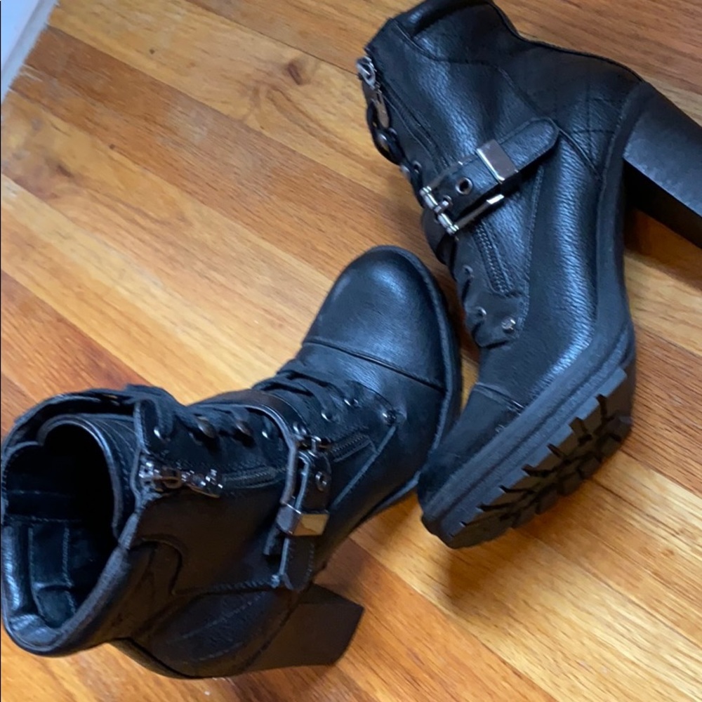 Guess heels size 7